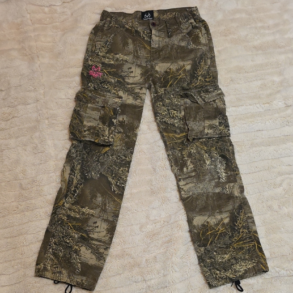 RealTree Camouflage Hunting/Camping Women's Cargo Pants